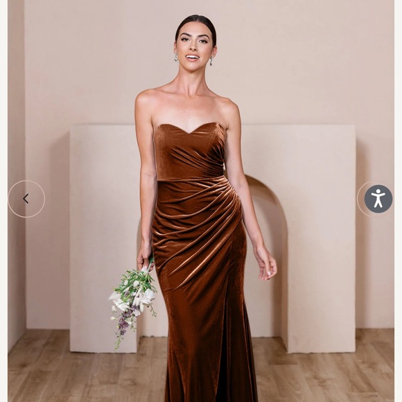 Revelry Velvet bridesmaid dress in color Rust. Size 8. Straps are removable. - Picture 2 of 3